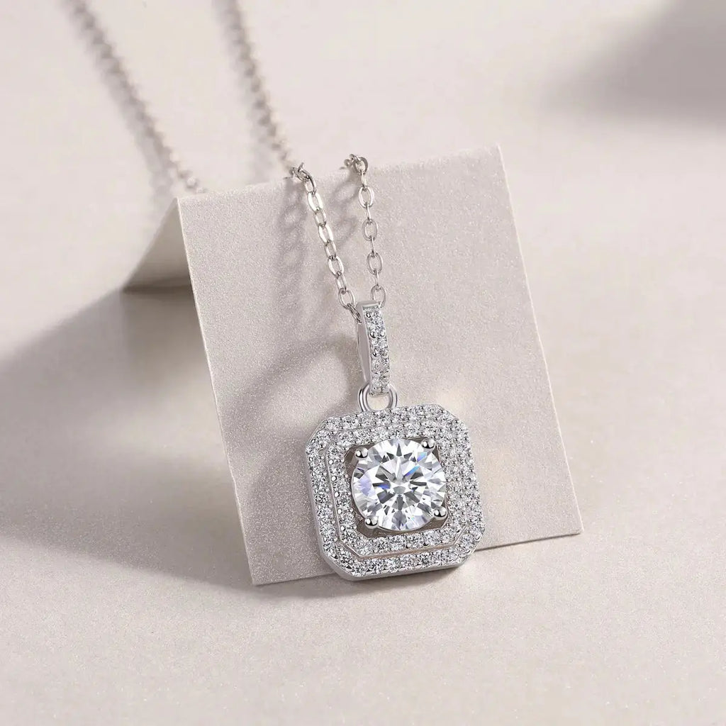 Sugar Diamond - Set With Top-quality Moissanite, Fashionable And Light Luxury Jewelry, Silver Pendant Necklace S925, Silver-plated Platinum NP Collection
