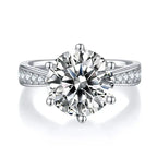 A 5-carat Luxury And Fashionable Light Luxury Jewelry Silver Ring Set With Top-quality Moissanite, S925 Silver Plated With Platinum NP Collection