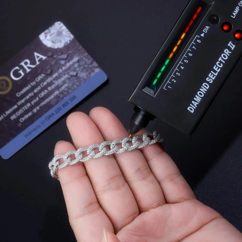 Moissanite, This Luxurious And Fashionable Light Luxury Jewelry Silver Bracelet Is Made Of S925 Silver Electroplated With Platinum NP Collection