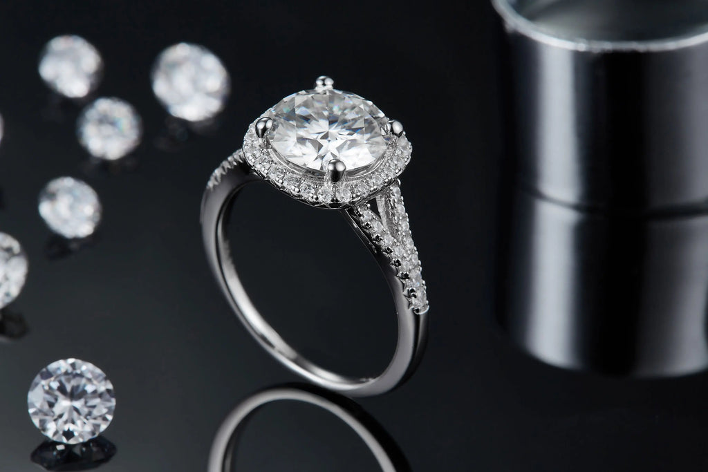 A 3-carat Luxury And Fashionable Light Luxury Jewelry Silver Ring With Top-quality Moissanite, S925 Silver Plated With Platinum NP Collection