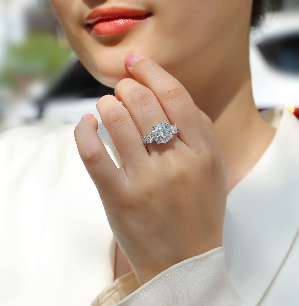 Dazzling Stars - 5-carat Moissan Diamond S925 Sterling Silver And Platinum-plated Diamond Ring