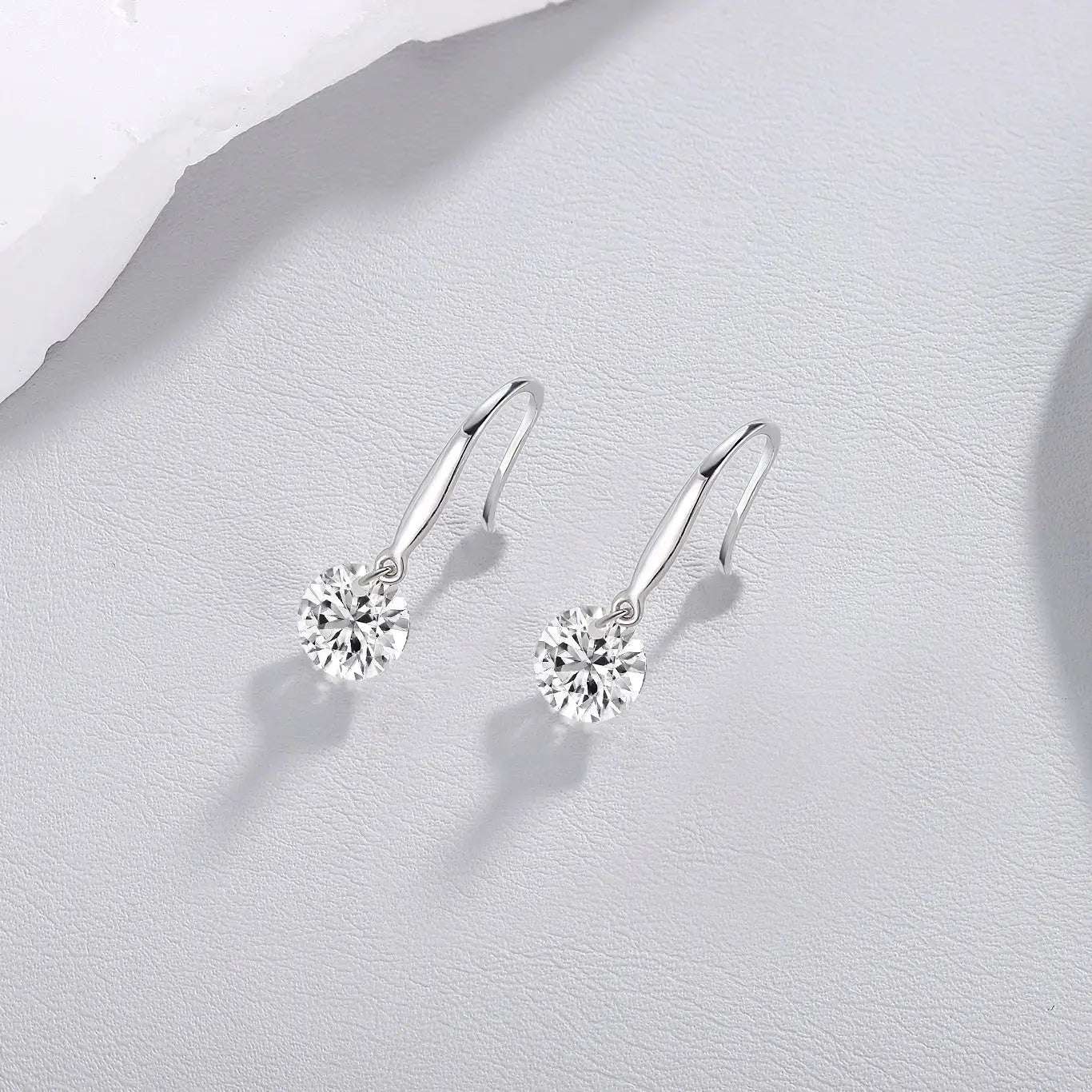 Moissanite Luxury And Fashionable Light Luxury Jewelry Silver Stud Earrings S925 Silver Plated Platinum NP Collection