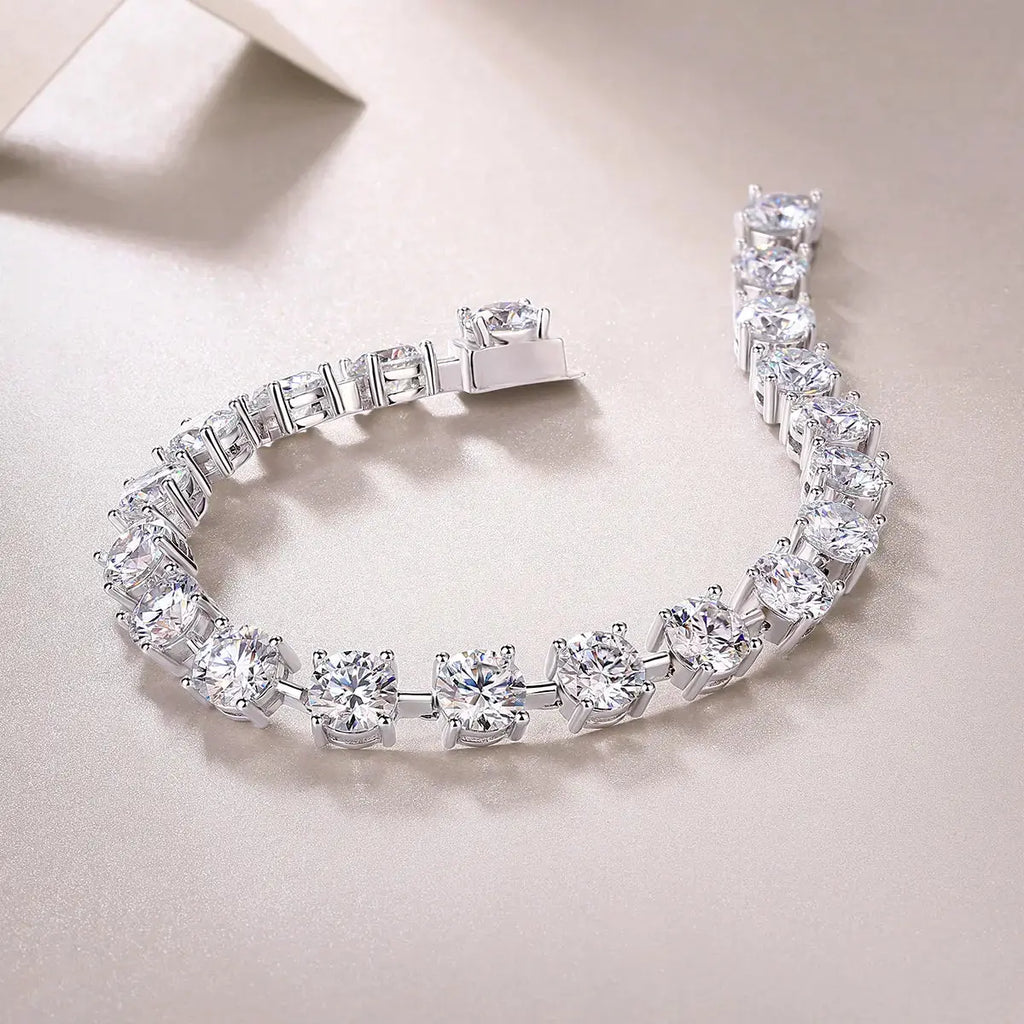 Time Appointment - A Fashionable And Light Luxury Jewelry Silver Bracelet And Bracelet Set With Top-quality Moissanite, S925 Silver Plated Platinum NP Collection