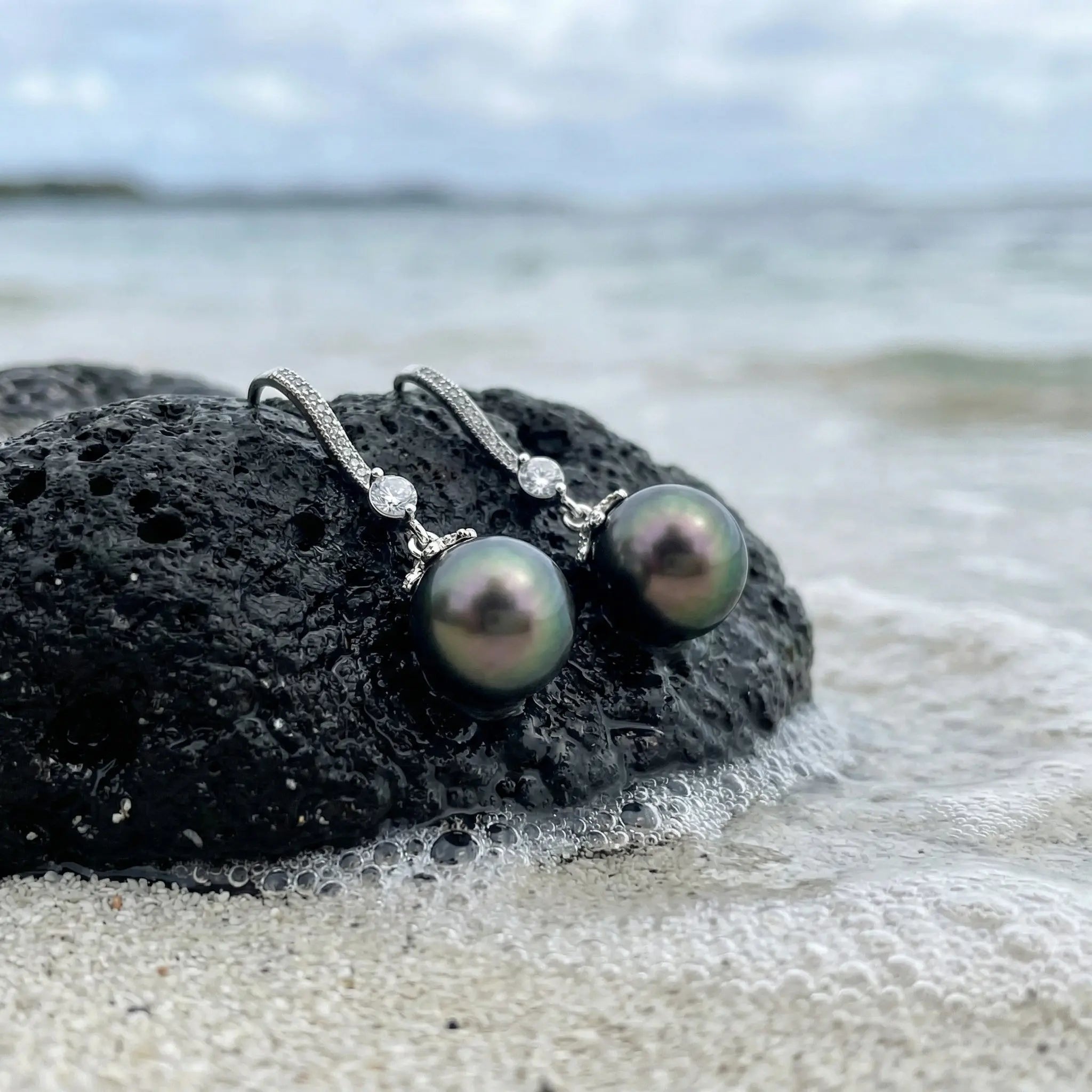 925 Sterling Silver Sophisticated Tahitian Black Pearl Drop Earrings with Shimmering Accents in Elegant Silver Tones