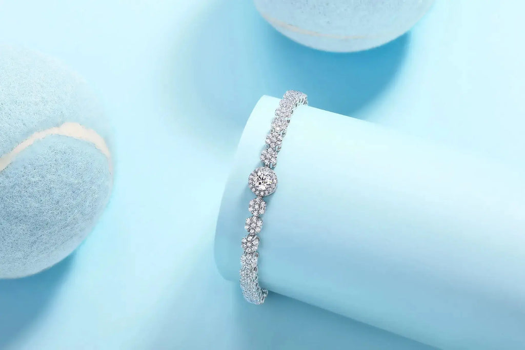 Moissanite, This Luxurious And Fashionable Light Luxury Trend Jewelry Silver Bracelet Is Made Of S925 Silver Electroplated With Platinum NP Collection