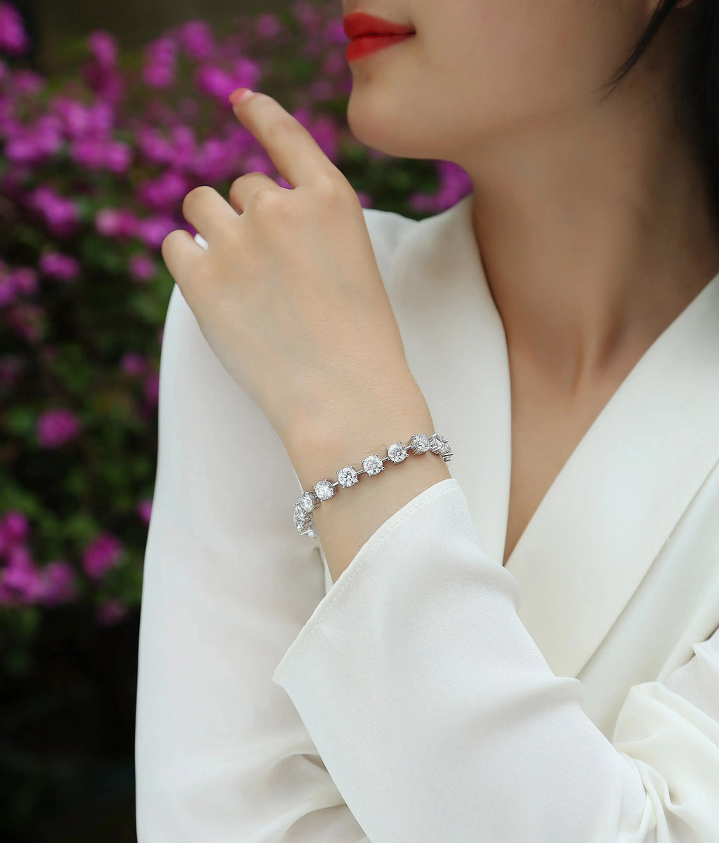Time Appointment - A Fashionable And Light Luxury Jewelry Silver Bracelet And Bracelet Set With Top-quality Moissanite, S925 Silver Plated Platinum NP Collection