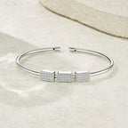 A Luxurious And Fashionable Minimalist Jewelry Bracelet Featuring Top-quality Moissanite, Made Of S925 Silver Electroplated With Platinum. - N&P Colletion