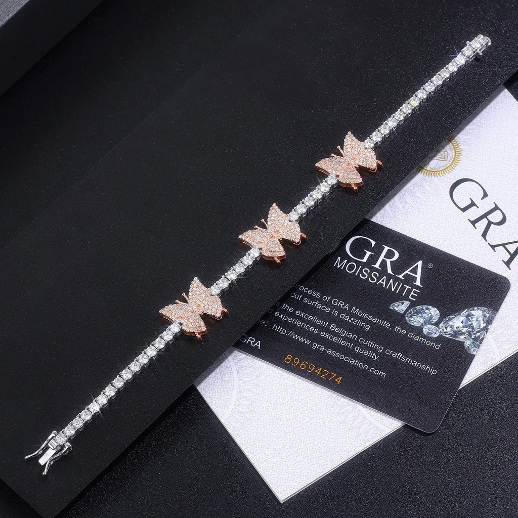 A Luxurious And Fashionable Minimalist Jewelry Bracelet Featuring Top-quality Moissanite, Made Of S925 Silver Electroplated With Platinum. - N&P Colletion