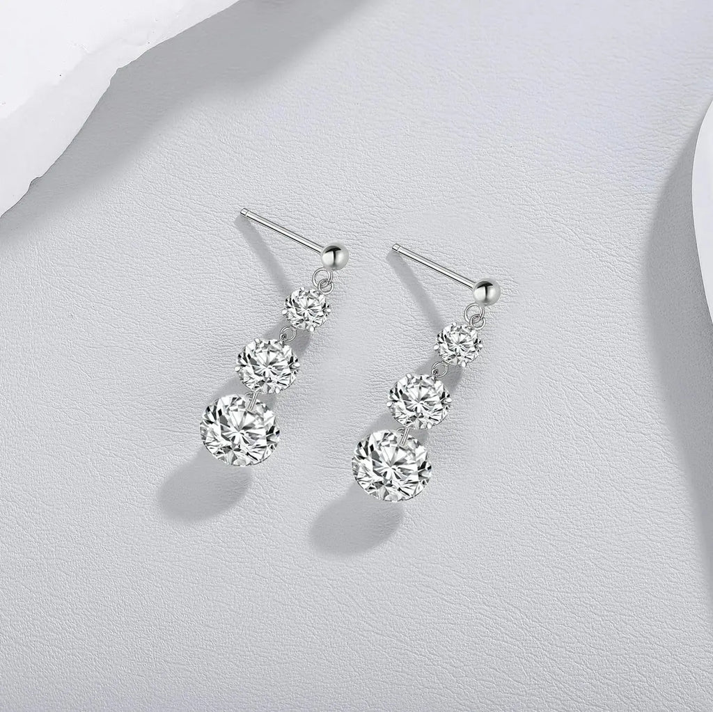 Top-quality Moissanite Luxury And Fashionable Light Luxury Jewelry Silver Stud Earrings S925 Silver Plated Platinum NP Collection