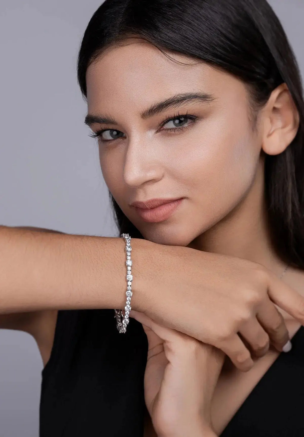 Set With Top-quality Moissanite, This Luxurious And Fashionable Light Luxury Trend Jewelry Silver Bracelet Is Made Of S925 Silver Electroplated With Platinum NP Collection