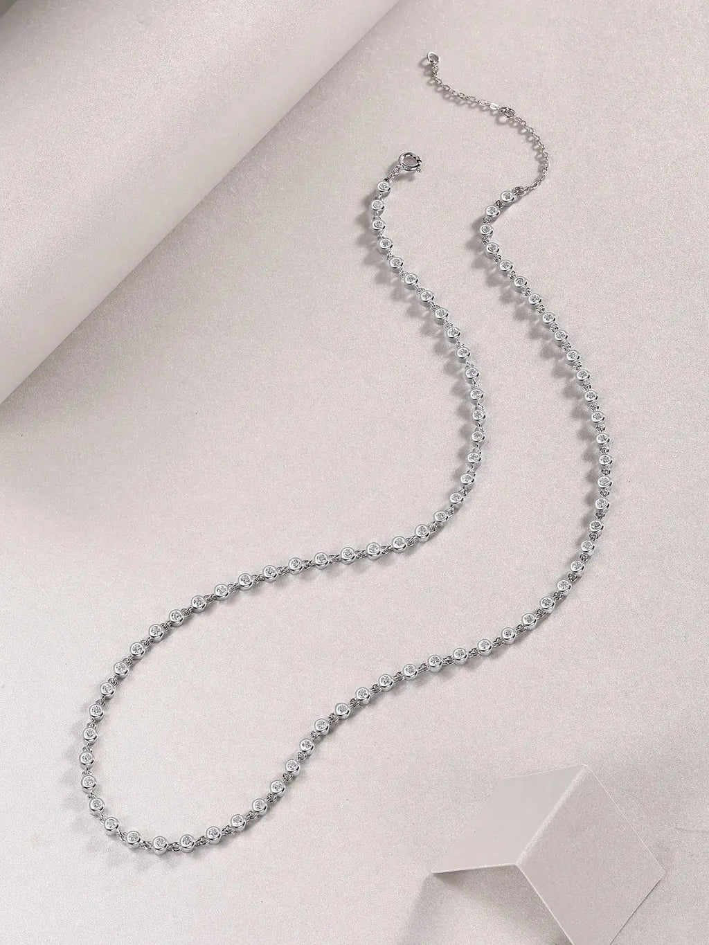 Ring Heart Whisper - A Fashionable And Light Luxury Jewelry Pendant Necklace Set With Top-quality Moissanite, S925 Silver Plated Platinum NP Collection