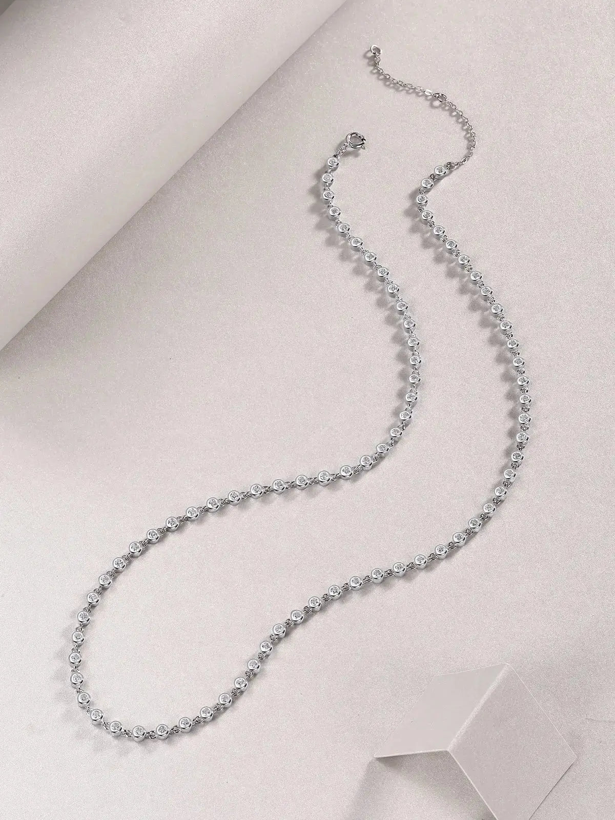 Ring Heart Whisper - A Fashionable And Light Luxury Jewelry Pendant Necklace Set With Top-quality Moissanite, S925 Silver Plated Platinum NP Collection