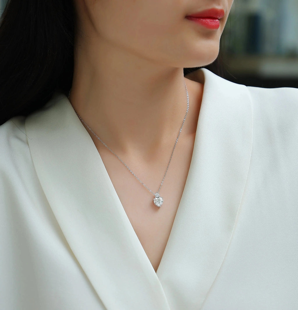 Ripple Phantom - A Fashionable And Light Luxury Jewelry Pendant Necklace Set With Top-quality Moissanite, S925 Silver Plated Platinum NP Collection