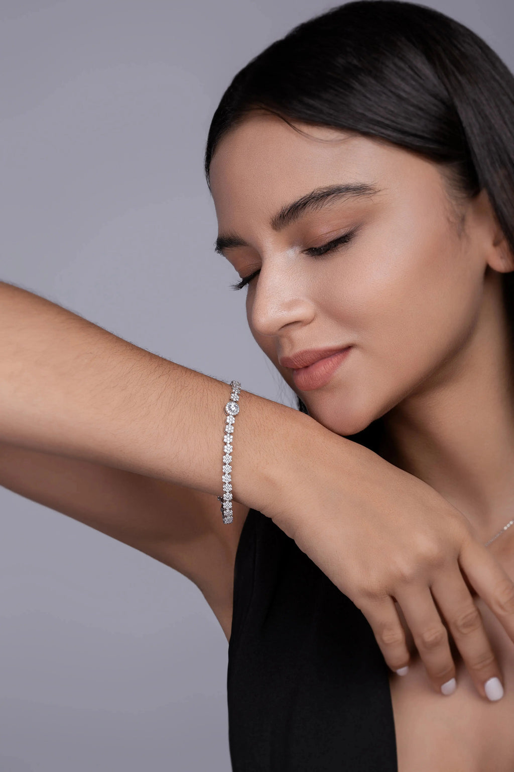 Moissanite, This Luxurious And Fashionable Light Luxury Trend Jewelry Silver Bracelet Is Made Of S925 Silver Electroplated With Platinum NP Collection