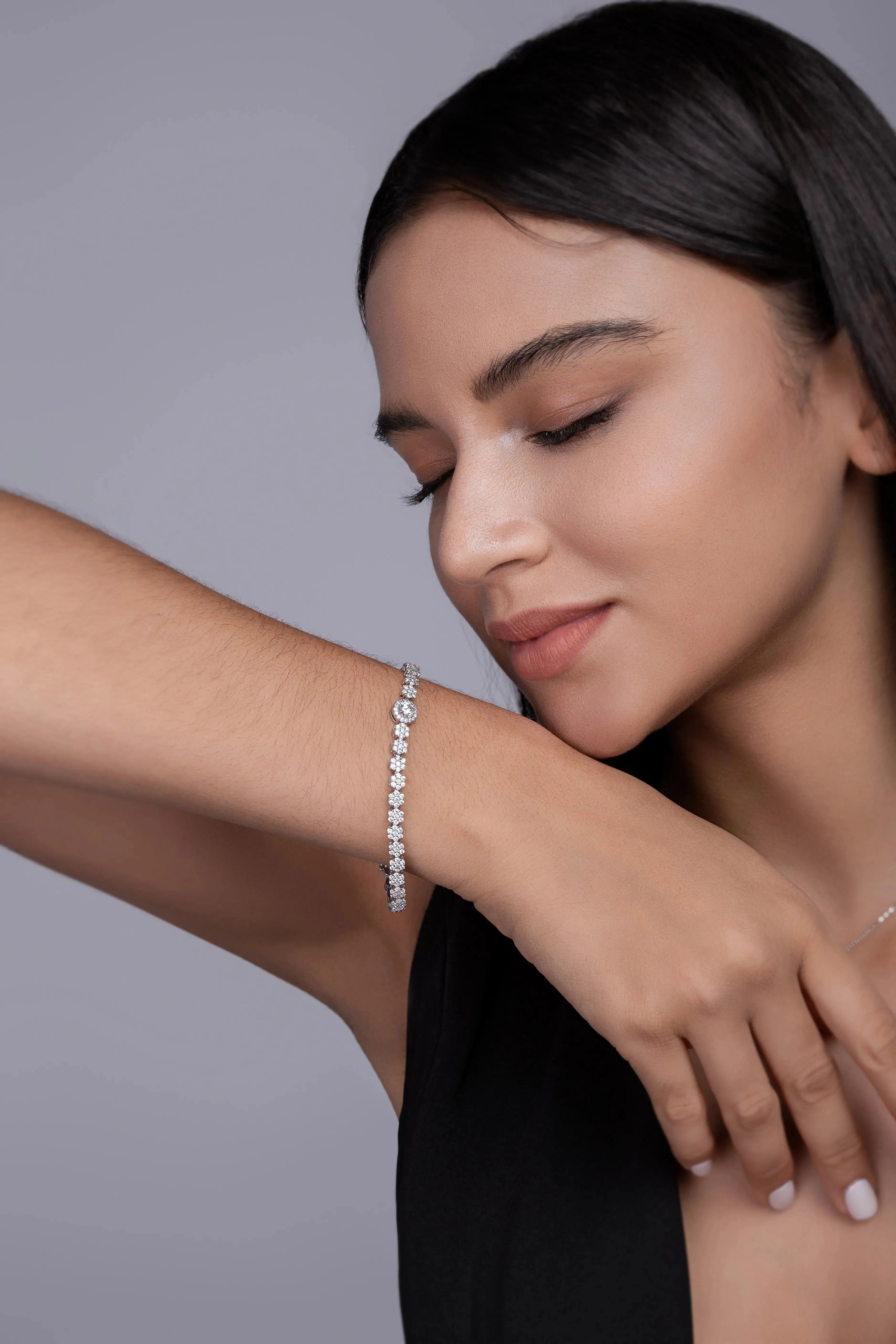 Moissanite, This Luxurious And Fashionable Light Luxury Trend Jewelry Silver Bracelet Is Made Of S925 Silver Electroplated With Platinum NP Collection
