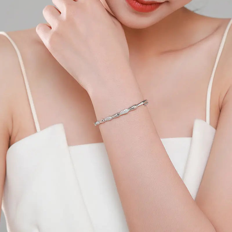 S925 Sterling Silver Bracelet for Women – Elegant and Timeless Jewelry NP Collection