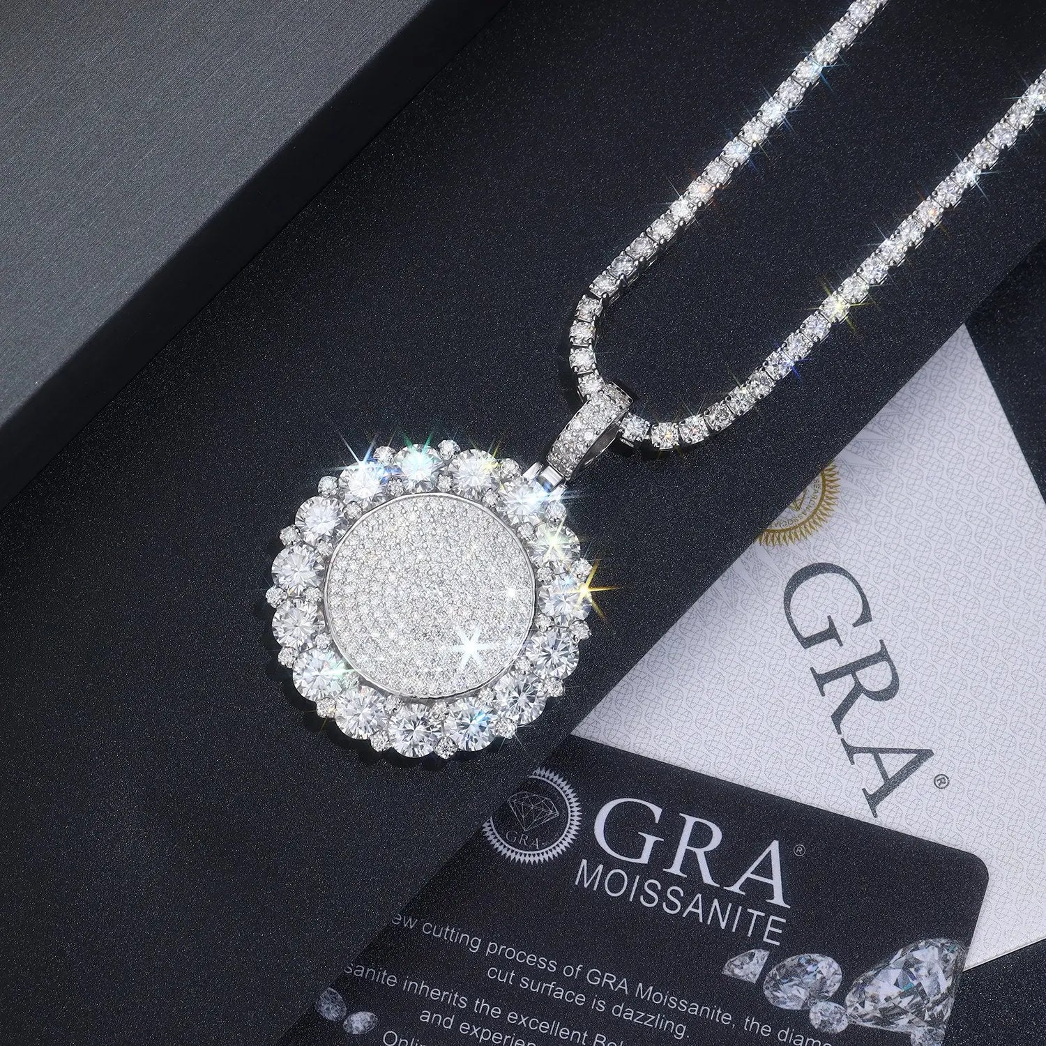 Moissanite, This Luxurious And Fashionable Light Luxury Trend Jewelry Necklace Pendant Is Made Of S925 Silver Electroplated With Platinum NP Collection