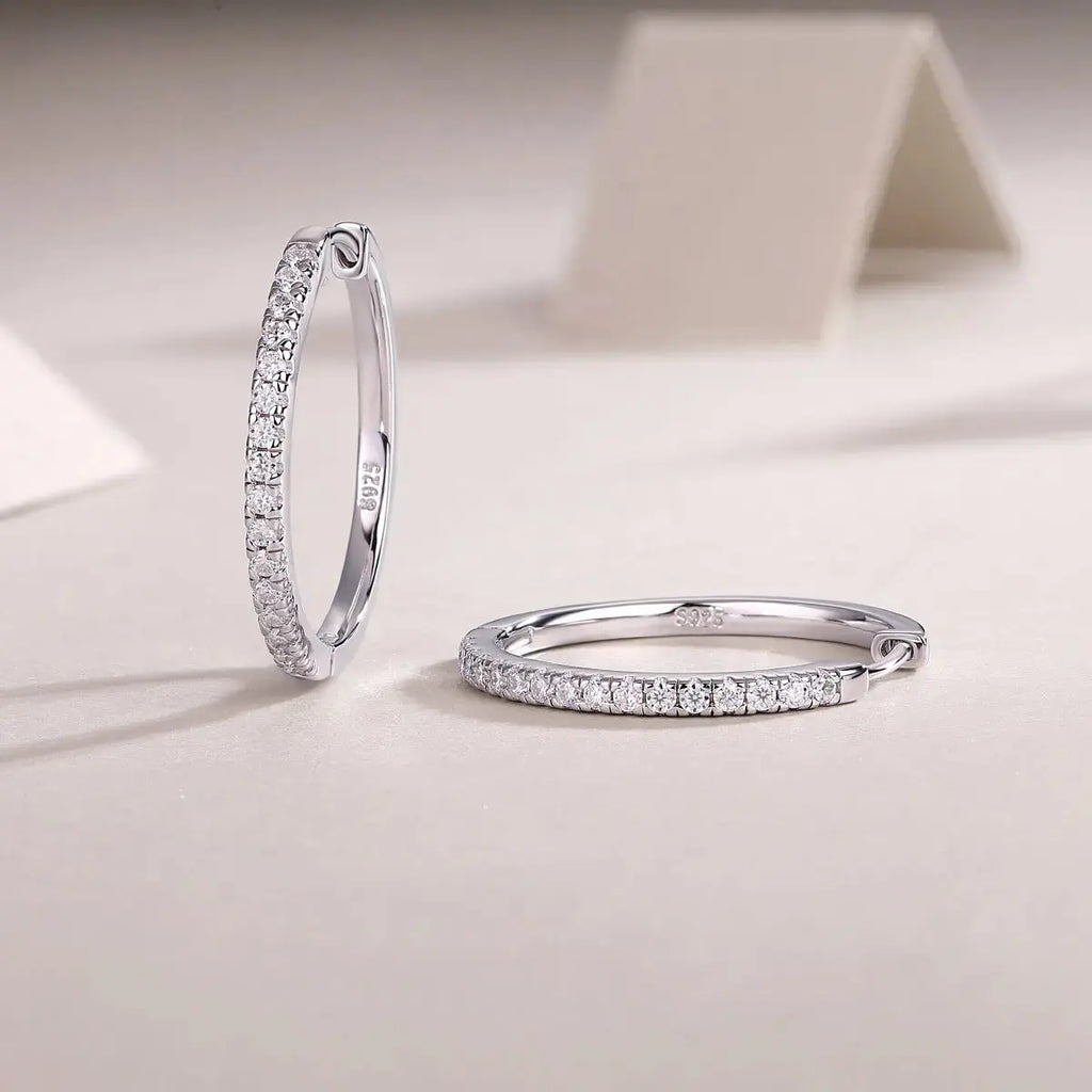 Yuedong Light - Premium Moissanite Luxury Fashion Light Luxury Jewelry Silver Stud Earrings S925 Silver Plated Platinum NP Collection