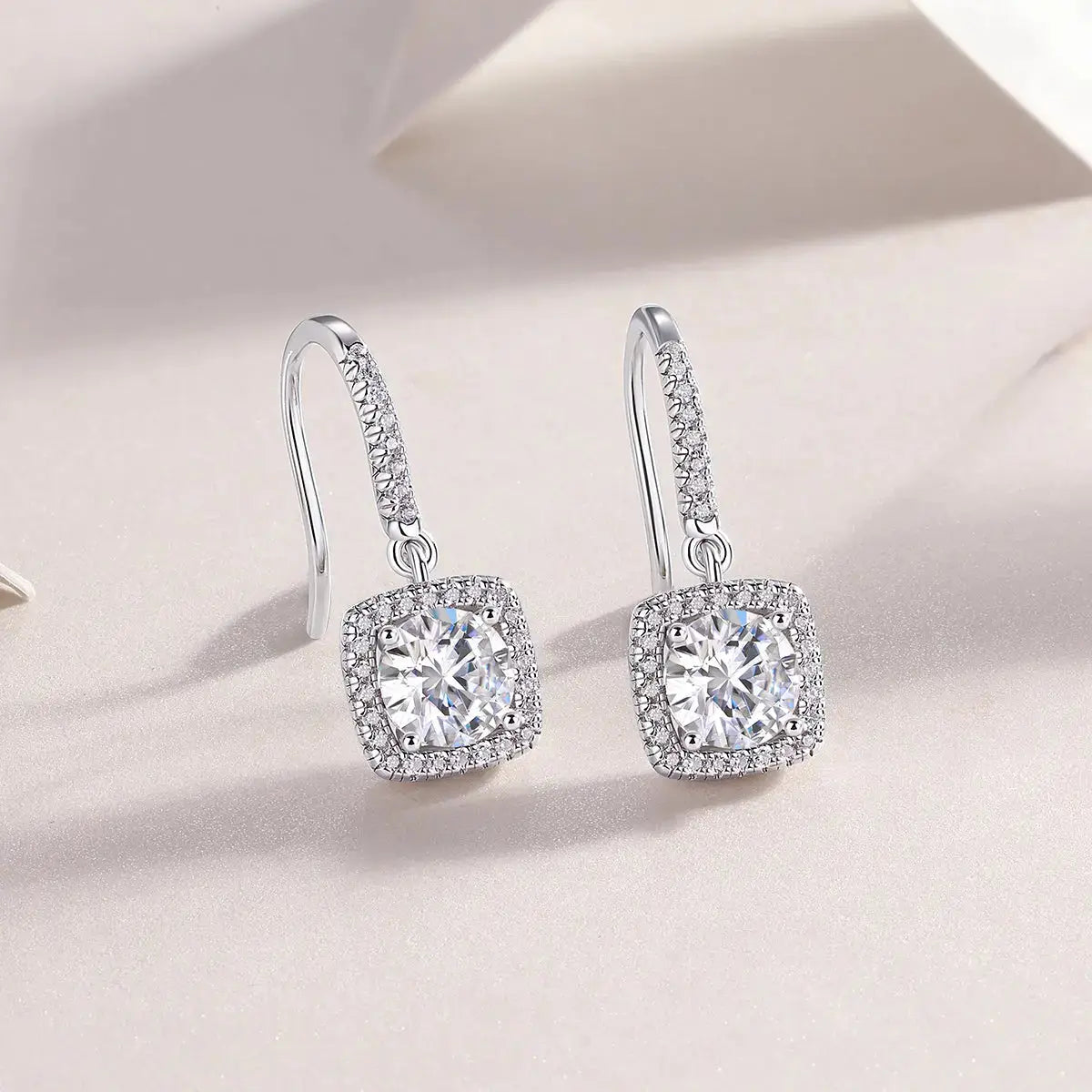 Moissanite Luxury And Fashionable Light Luxury Jewelry Silver Stud Earrings S925 Silver Plated Platinum NP Collection
