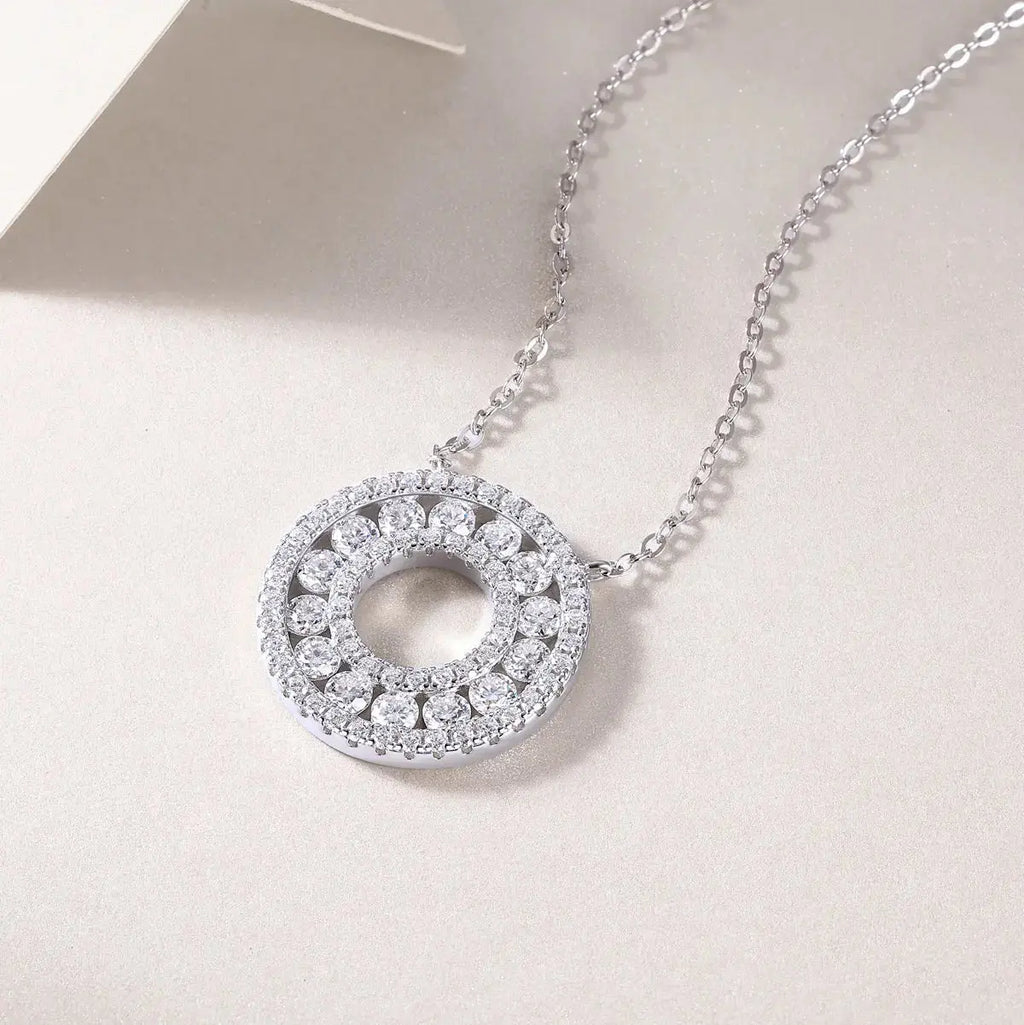 1Reciprocating - A Fashionable And Luxurious Diamond Jewelry Pendant Set With Moissanite S925 Sterling Silver NP Collection
