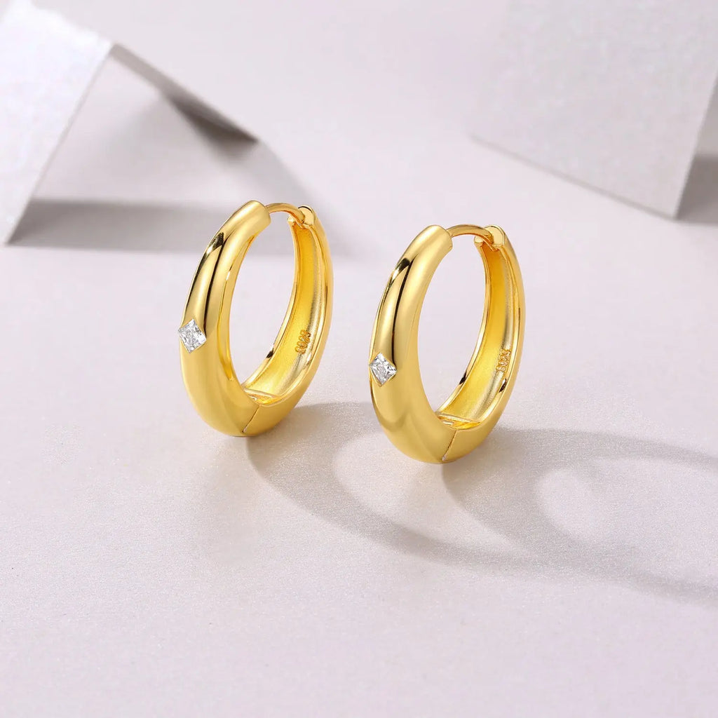 Star Ring Light – Premium Moissanite Luxury Fashion Silver Stud Earrings, S925 Gold Electroplated NP Collection