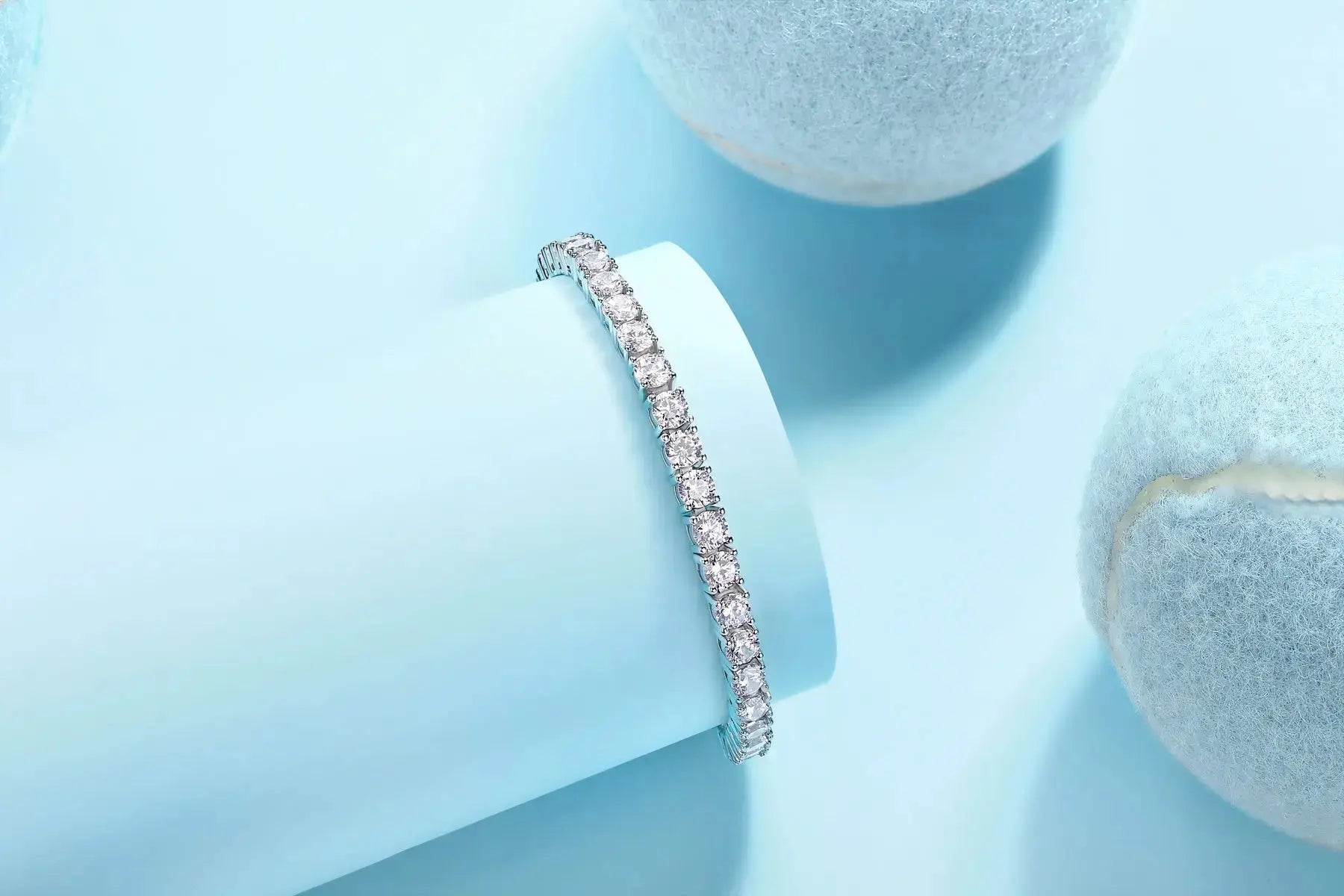 0.3-carat Luxury And Fashionable Light Luxury Trend Jewelry Silver Bracelet Set With Top-quality Moissanite, S925 Silver Electroplated Platinum NP Collection