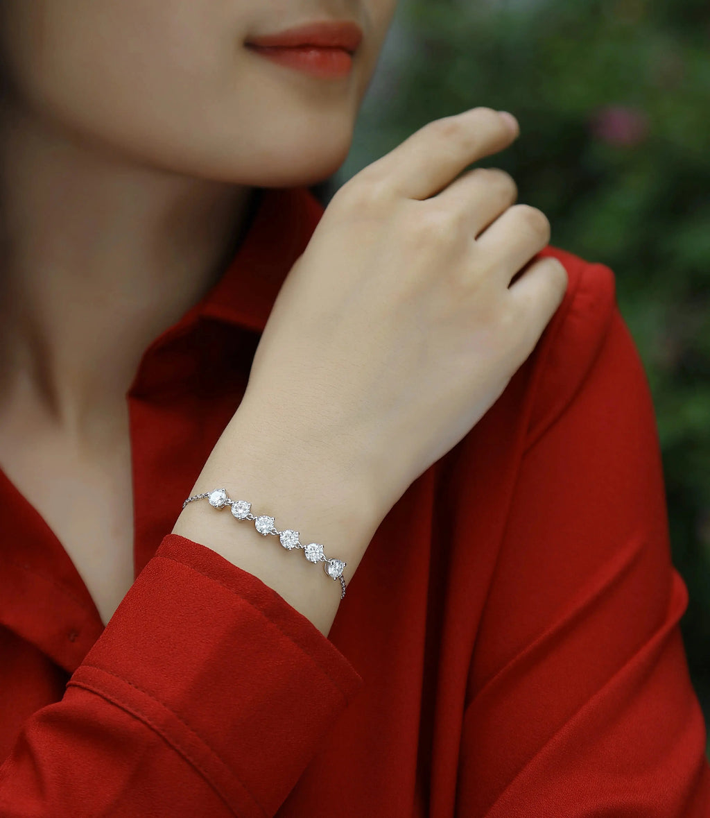 Dreamy Beauty Permeates - A Fashionable And Light Luxury Jewelry Silver Bracelet And Bracelet Set With Top-quality Moissanite, S925 Silver-plated Platinum NP Collection
