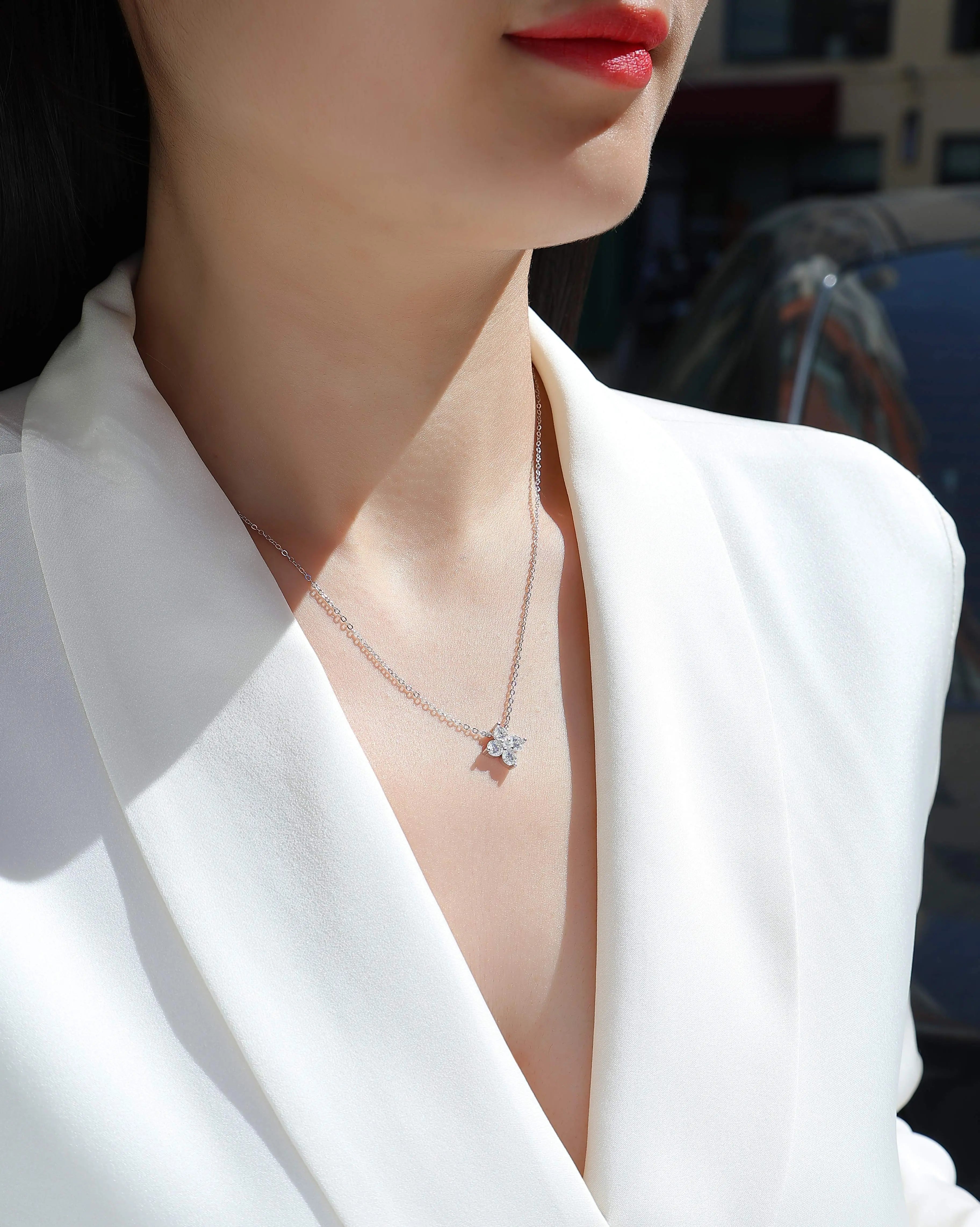 Lucky Four-Leaf Clover - Pendant with Moissanite S925 Sterling Silver and Platinum Plating 