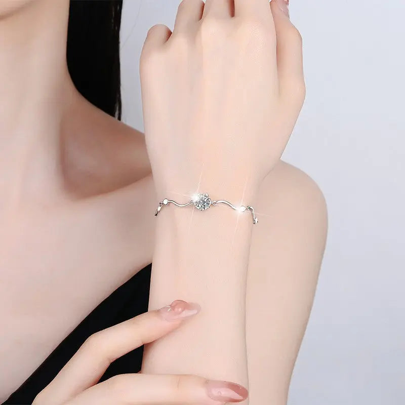 Simple Womens 1-Carat Moissanite Snowflake Bracelet In Sterling Silver