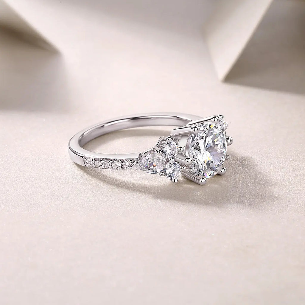 Diamond Ring with Moissanite 