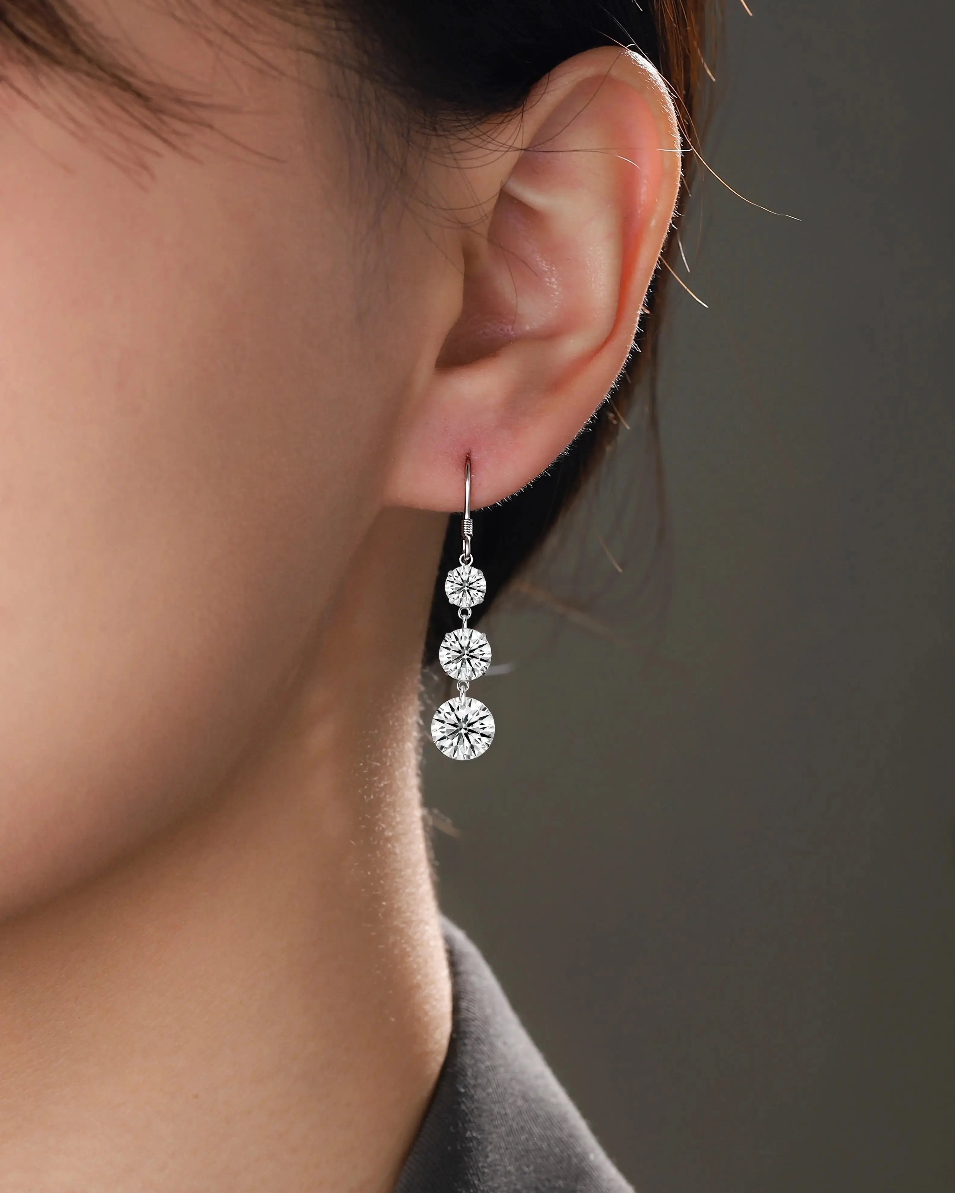 Moissanite Luxury And Fashionable Light Luxury Jewelry Silver Stud Earrings S925 Silver Plated Platinum NP Collection