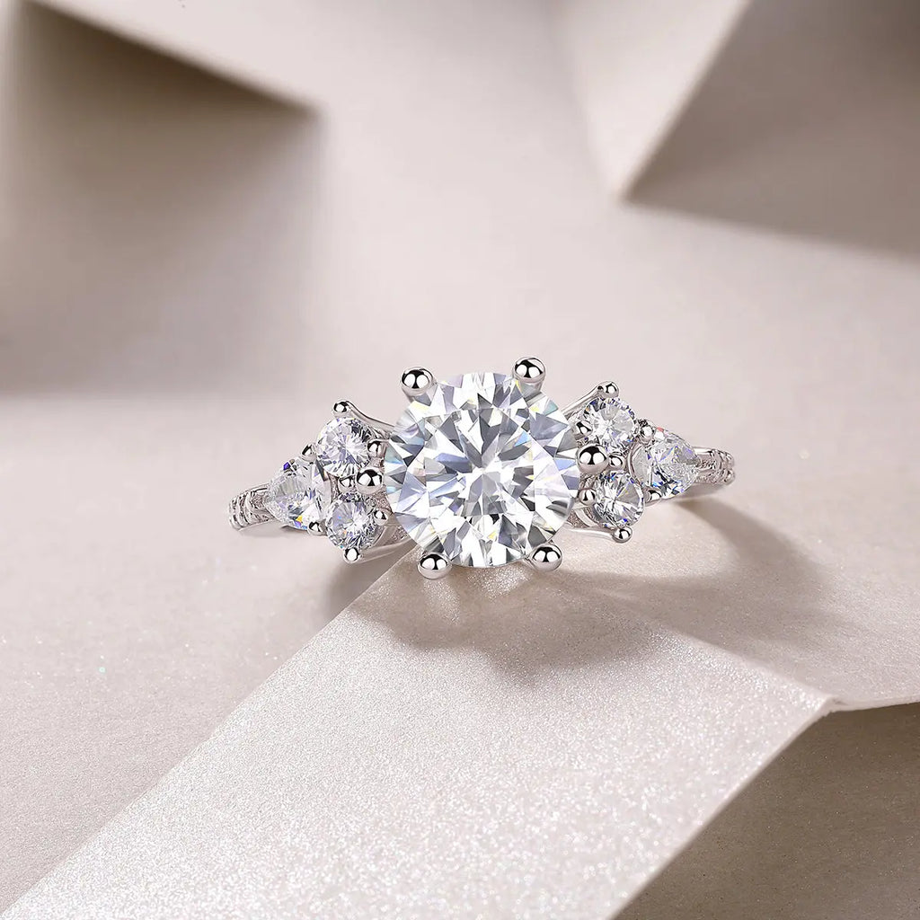 Diamond Ring with Moissanite 