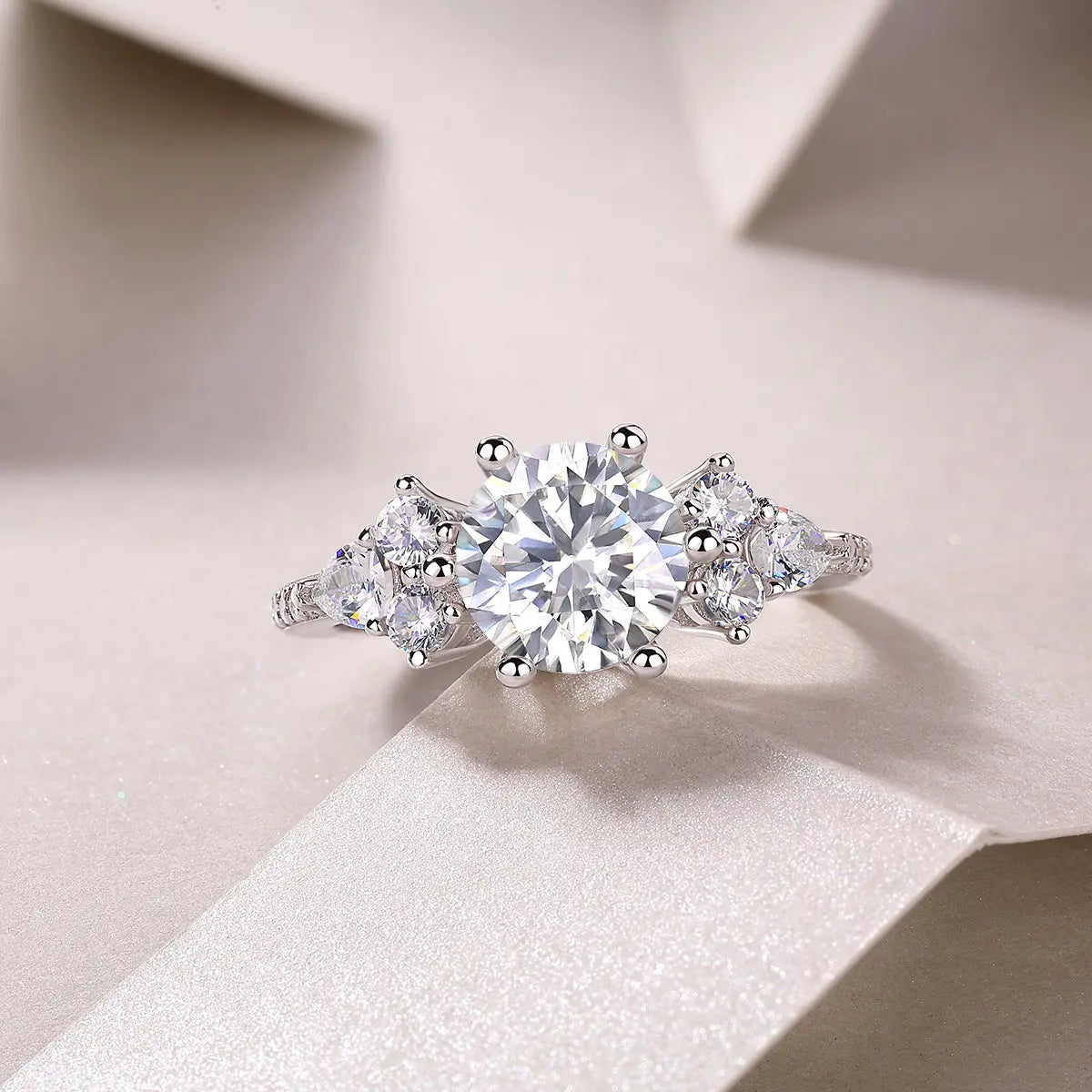 Diamond Ring with Moissanite 