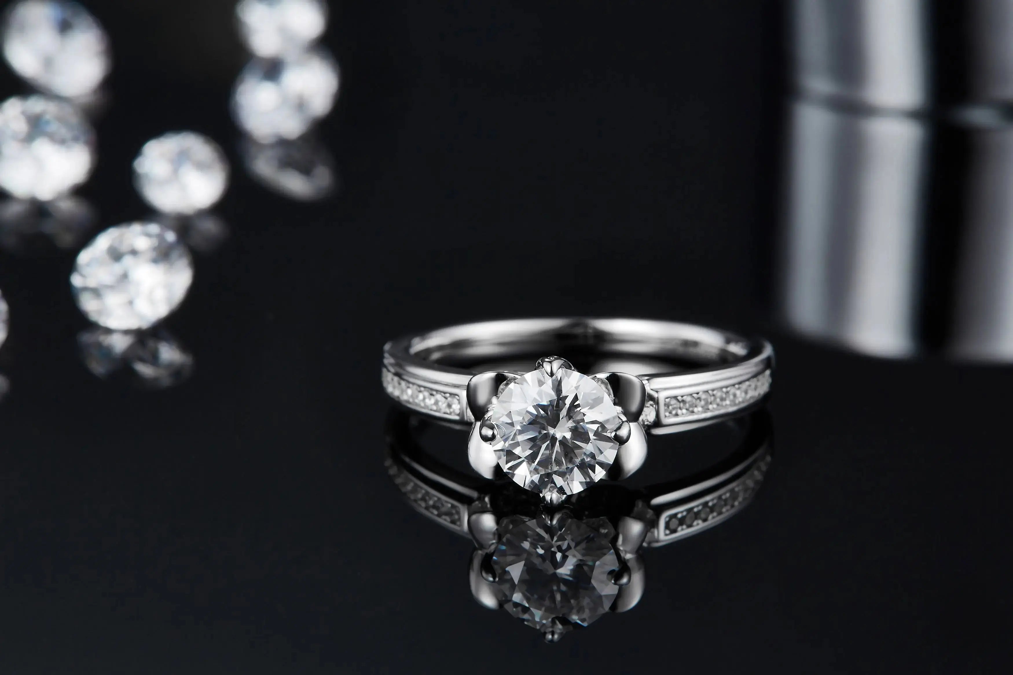 1-carat Luxury And Fashionable Light Luxury Jewelry Silver Ring Set With Top-quality Moissanite, S925 Silver Plated Platinum NP Collection