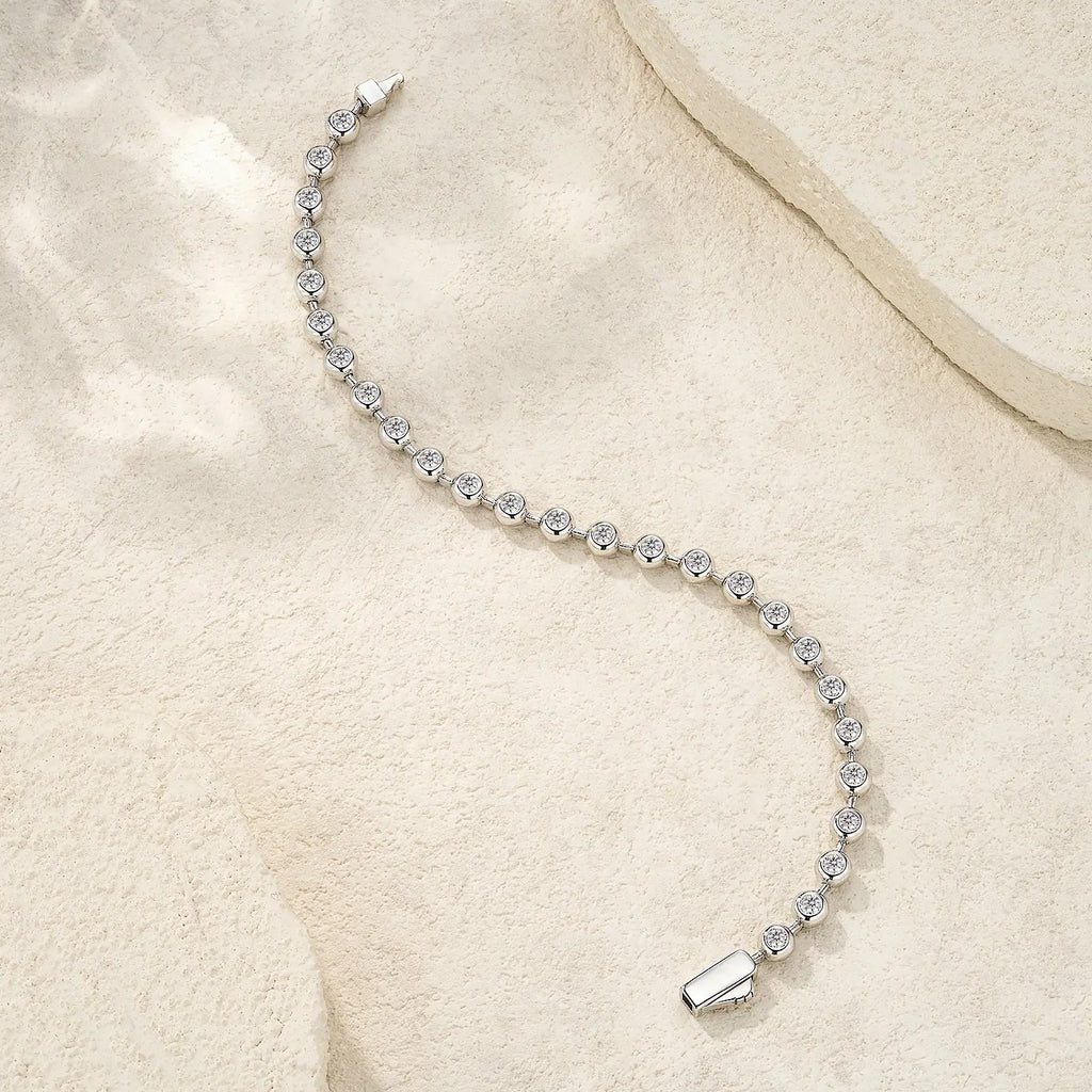 A 0.1-carat Luxurious And Fashionable Light Luxury Trend Jewelry Silver Bracelet With Top-quality Moissanite, Made Of S925 Silver-plated Platinum Material. - N&P Colletion