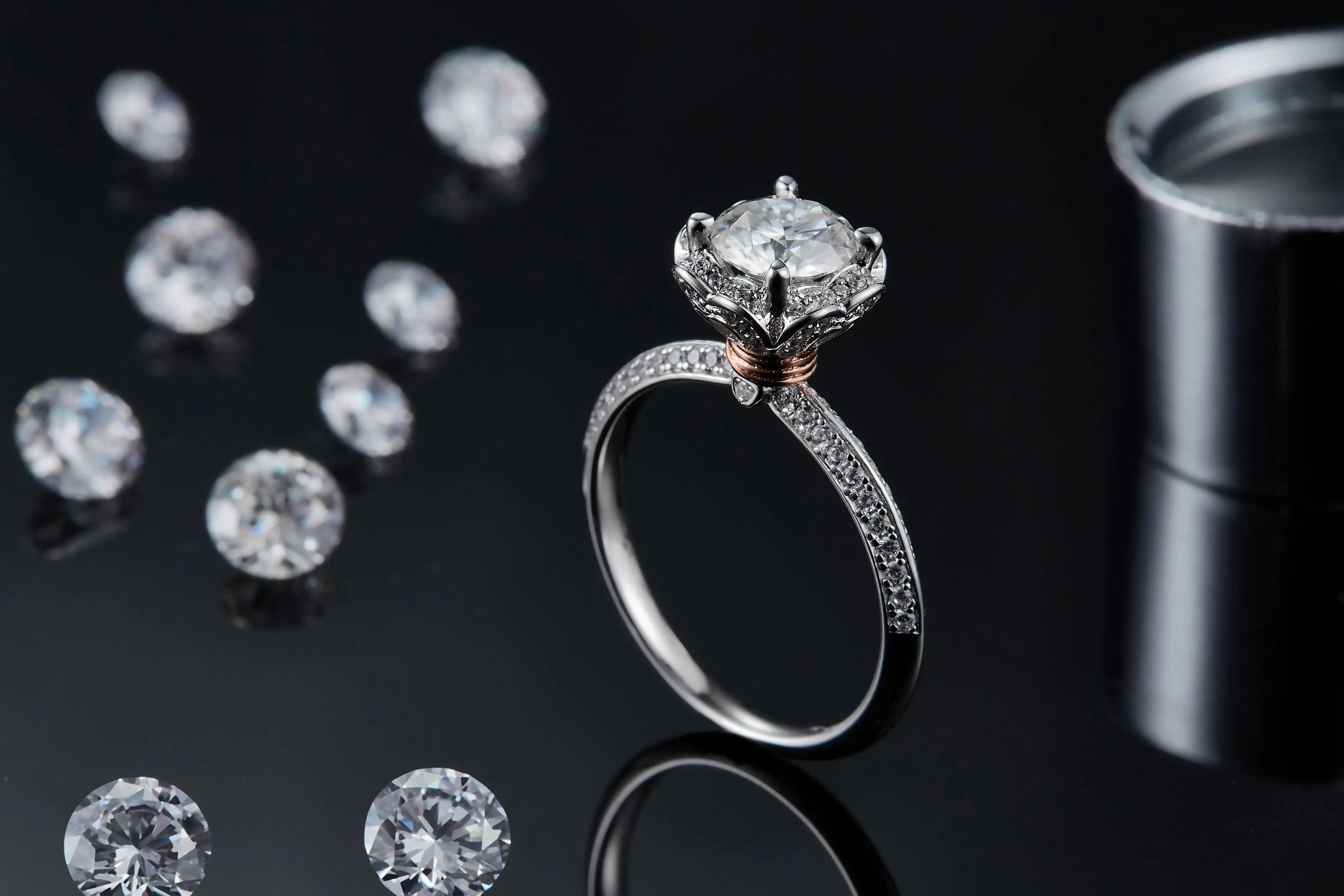 A 1-carat Luxurious And Fashionable Light Luxury Trend Jewelry Silver Ring, Set With Moissanite, Made Of S925 Silver-plated Platinum Material. - N&P Colletion