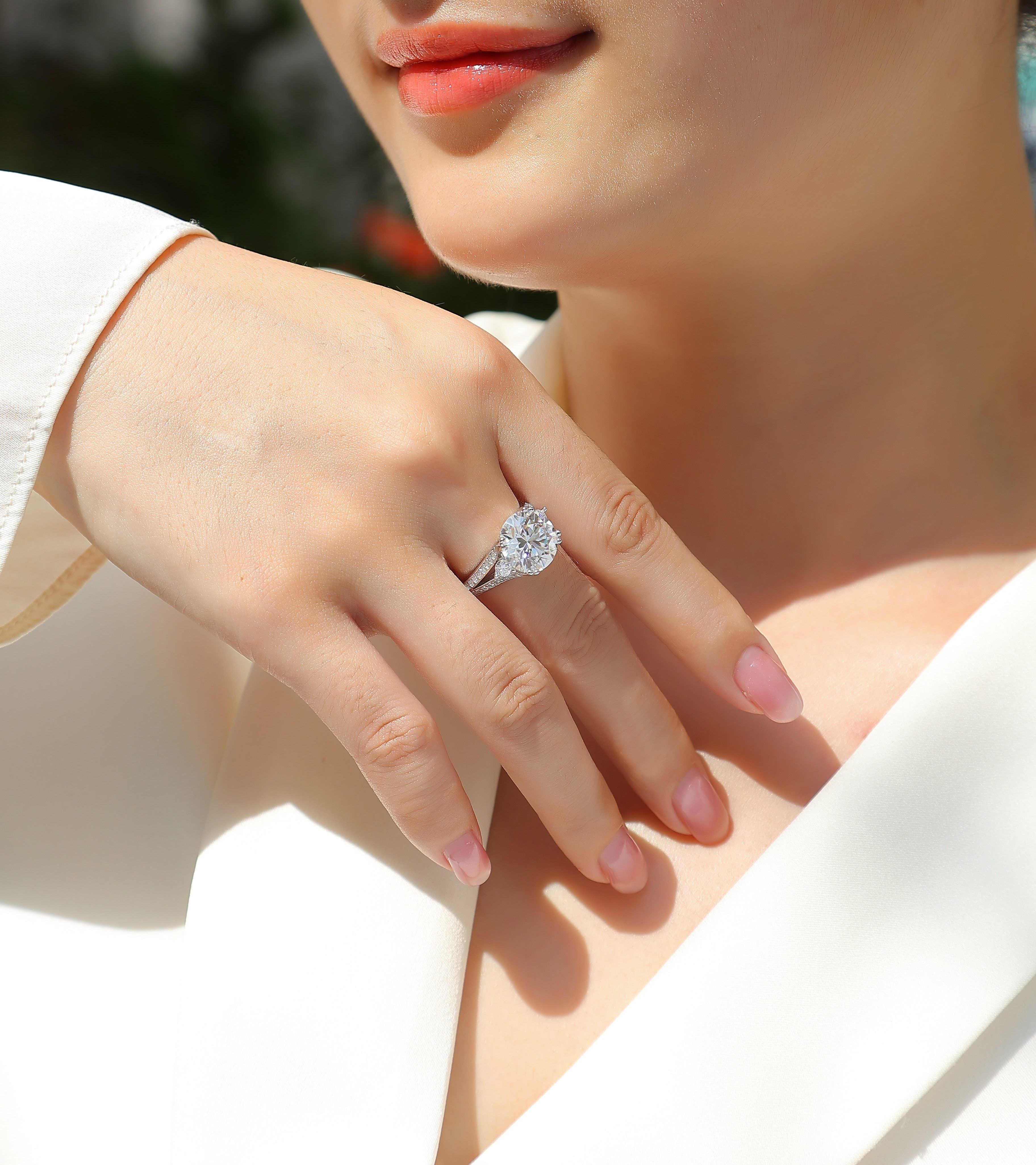 Elegant Radiance - 5-carat Moissanite S925 Sterling Silver And Platinum-plated Diamond Ring