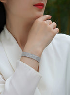 Shining And Simple – Luxurious jewelry Light Luxury Moissanite S925 Silver-Plated Platinum Bracelet NP Collection