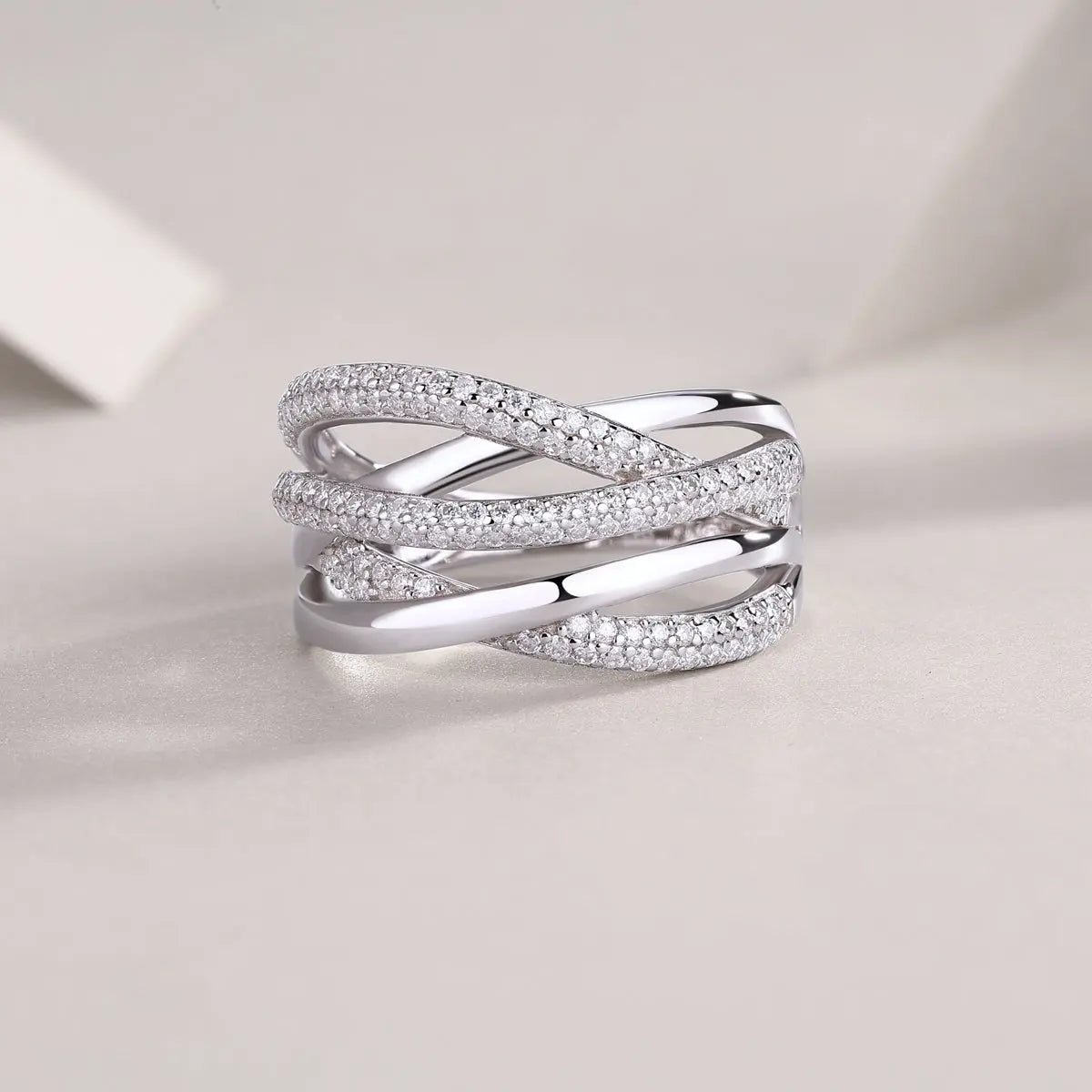 1Brilliant Interweaving Moissanite S925 Sterling Silver and Platinum-Plated Diamond Ring