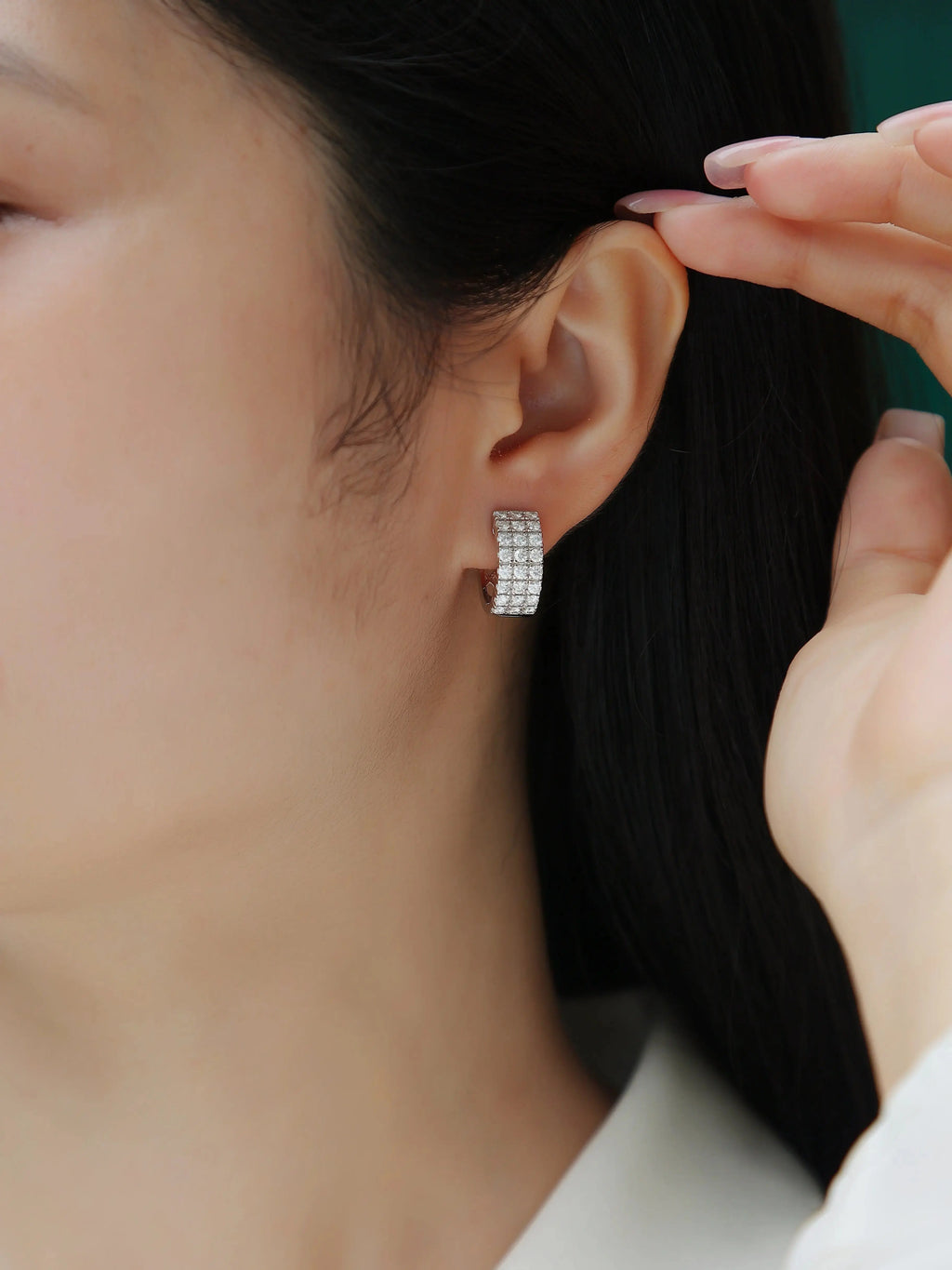 Moissanite Luxury And Fashionable Light Luxury Jewelry Silver Stud Earrings S925 Silver Plated Platinum NP Collection