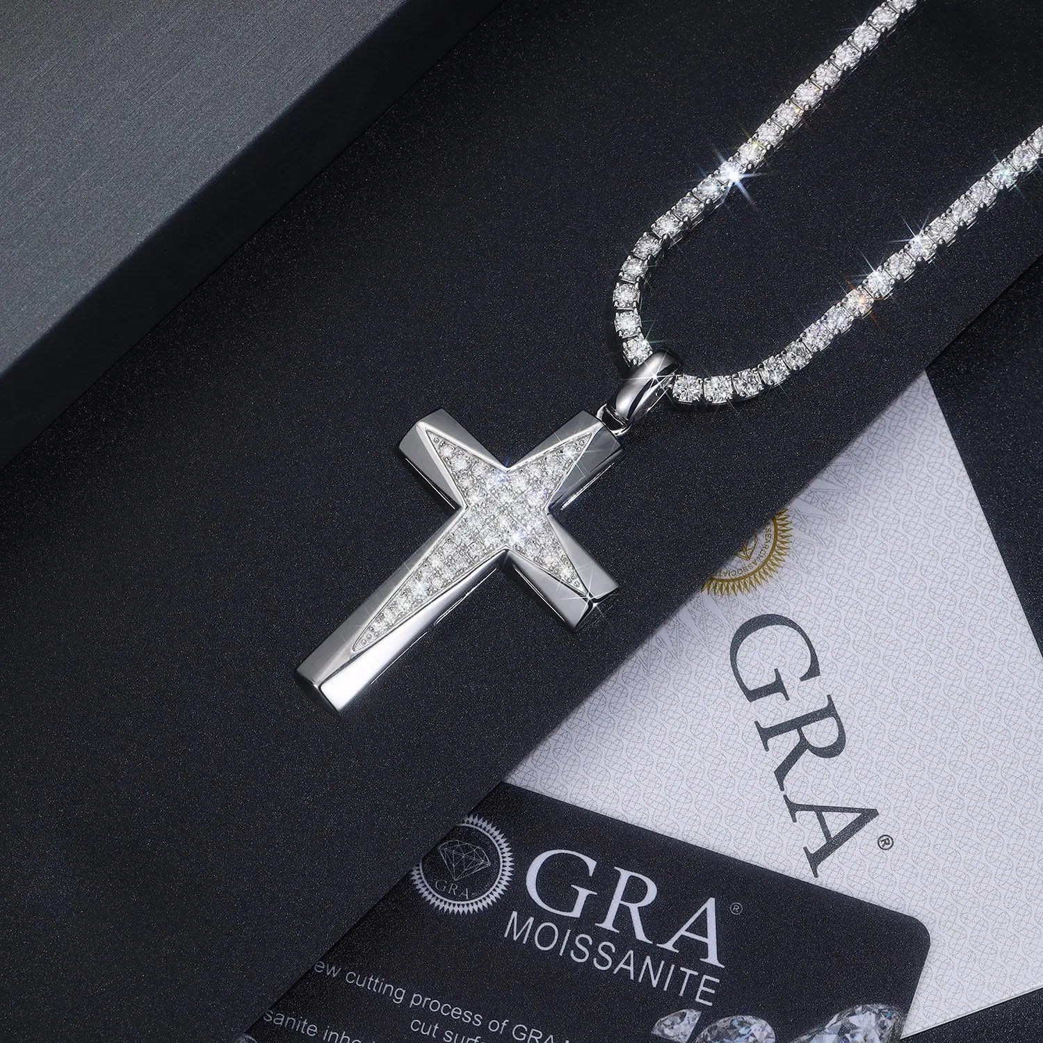 Moissanite, This Luxurious And Fashionable Light Luxury Trend Jewelry Necklace Pendant Is Made Of S925 Silver Electroplated With Platinum NP Collection