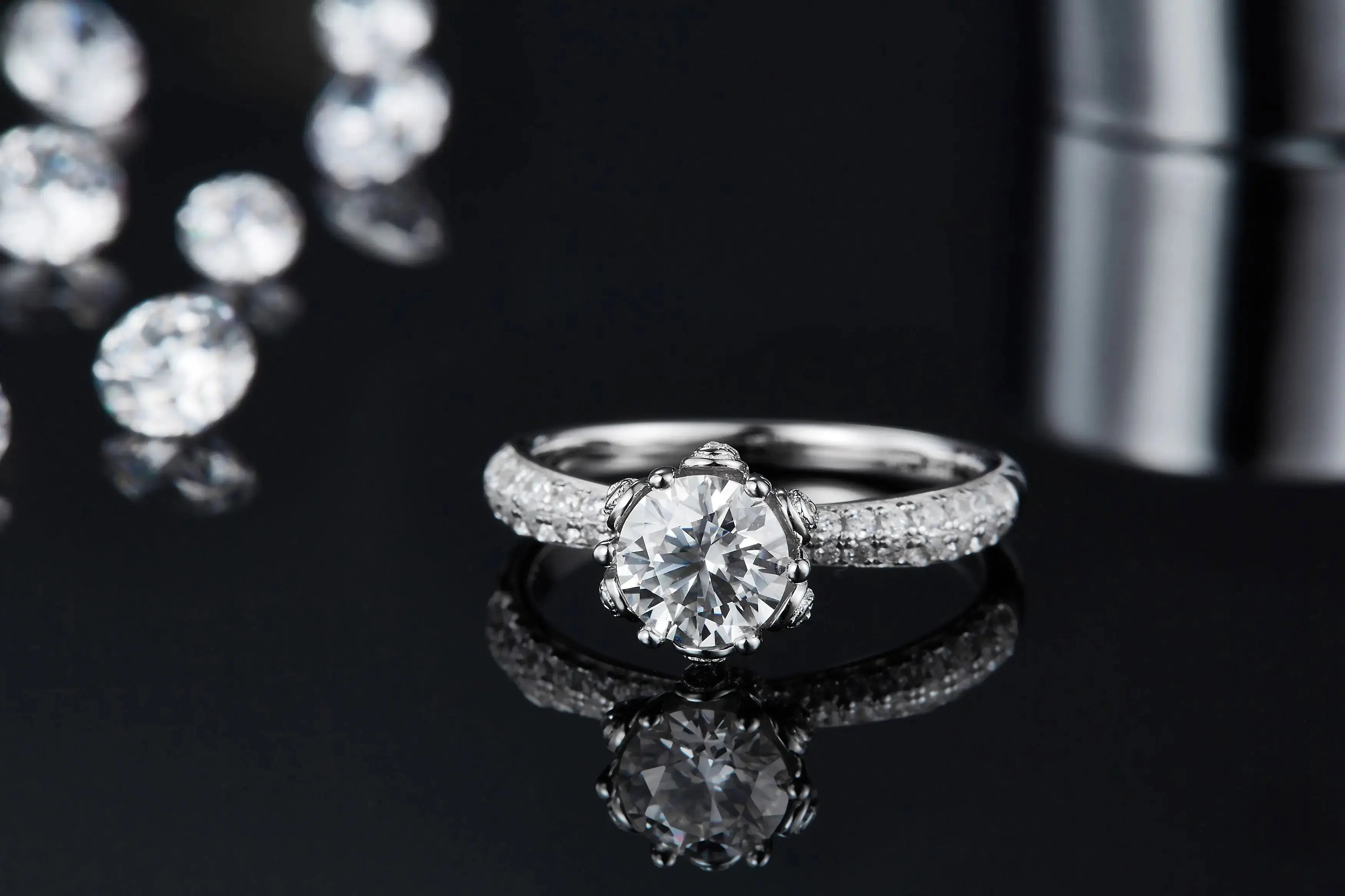1-carat Luxury And Fashionable Light Luxury Jewelry Silver Ring Set With Top-quality Moissanite, S925 Silver Plated Platinum NP Collection