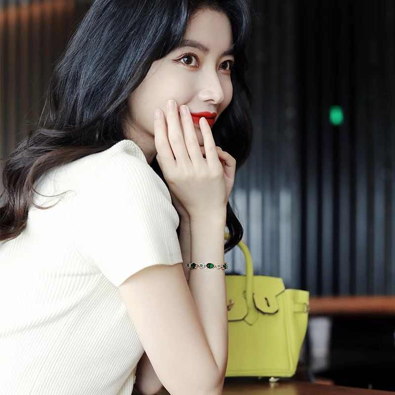 High-grade Design Exquisite Design Emerald Bracelet