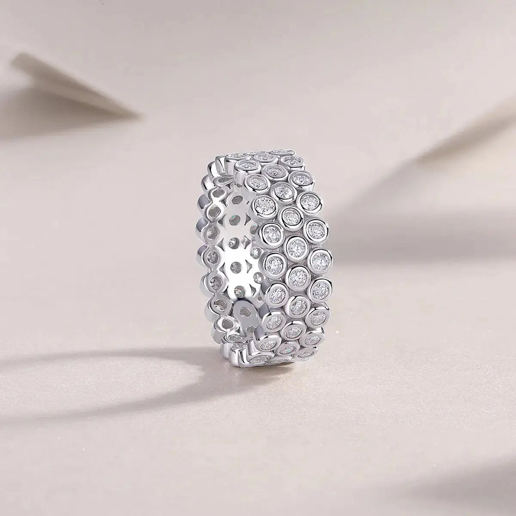 A Luxurious And Fashionable Light Luxury Jewelry Silver Ring Set With Top-quality Moissanite, S925 Silver Plated With Platinum NP Collection