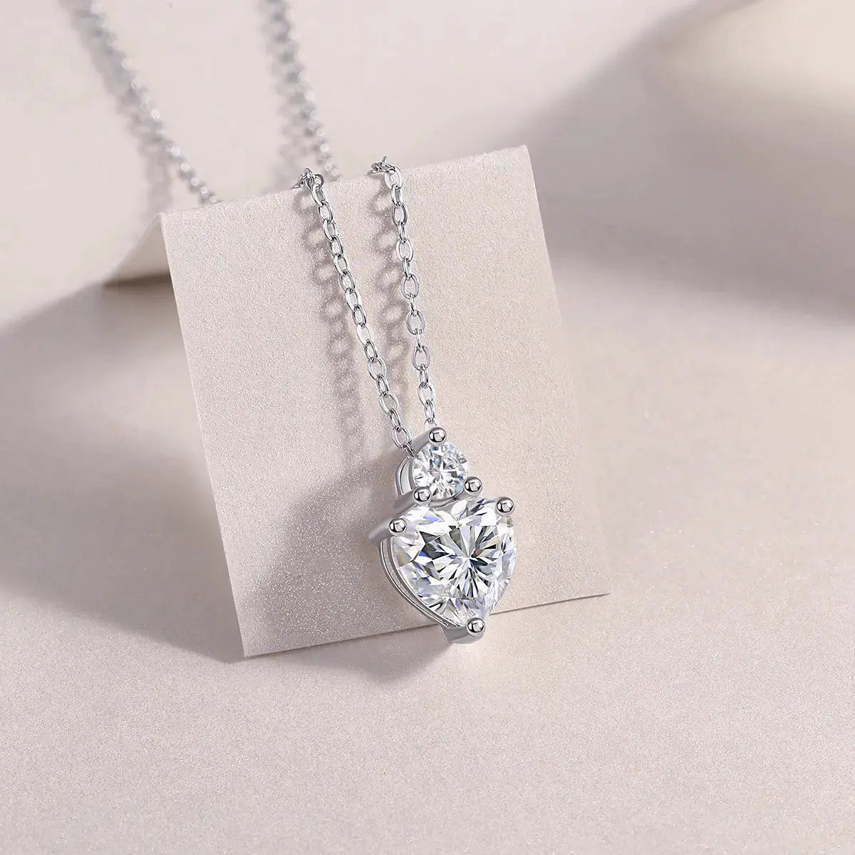 Ripple Phantom - A Fashionable And Light Luxury Jewelry Pendant Necklace Set With Top-quality Moissanite, S925 Silver Plated Platinum NP Collection