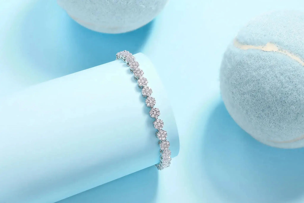 Moissanite, This Luxurious And Fashionable Light Luxury Trend Jewelry Silver Bracelet Is Made Of S925 Silver Electroplated With Platinum NP Collection