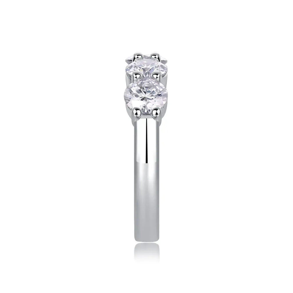 A Luxurious And Fashionable Light Luxury Jewelry Silver Ring Set With Top-quality Moissanite, S925 Silver Plated With Platinum NP Collection