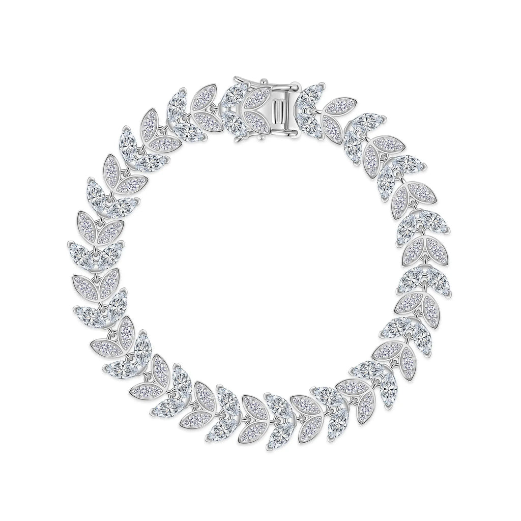A Luxurious And Fashionable Minimalist Jewelry Bracelet Featuring Top-quality Moissanite, Made Of S925 Silver Electroplated With Platinum. - N&P Colletion